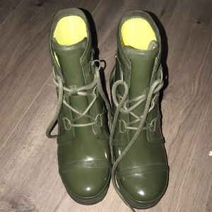 Sorel green rain boots. Never worn!